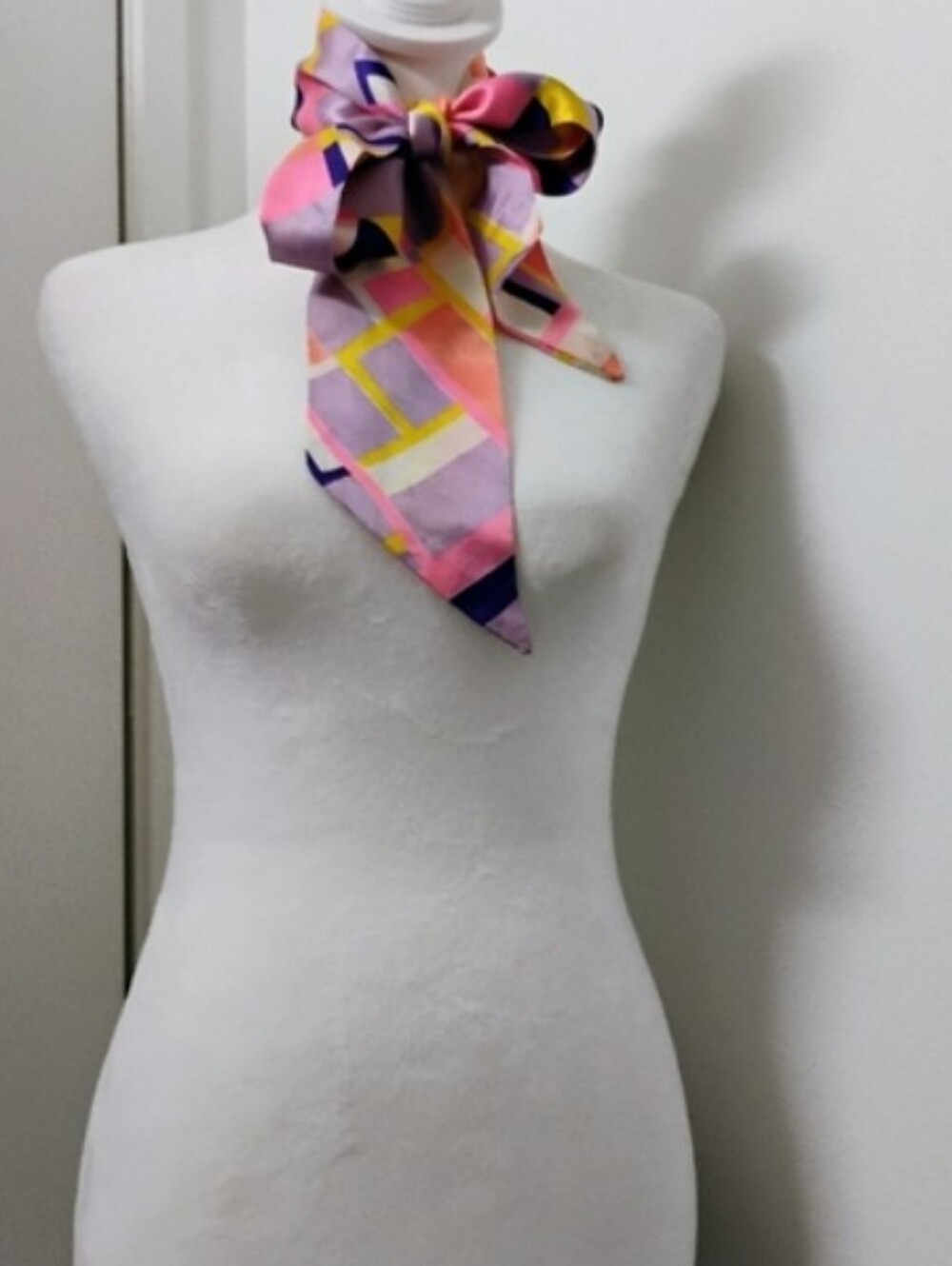 Vintage 1960s 1970s Abstract Psychedelic Groovy Print Scarf